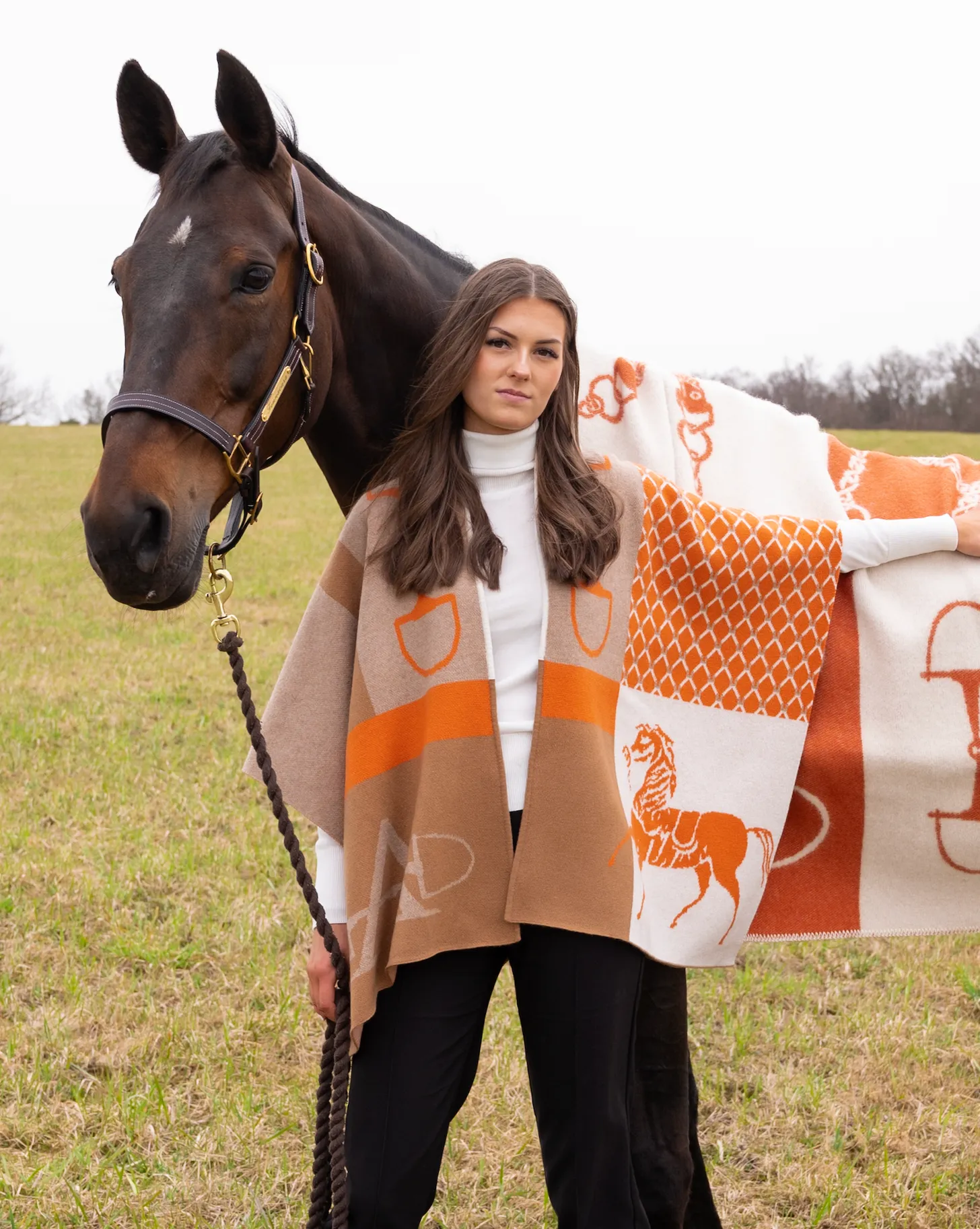 ADAMSBRO CASHMERE PONCHO ORANGE.