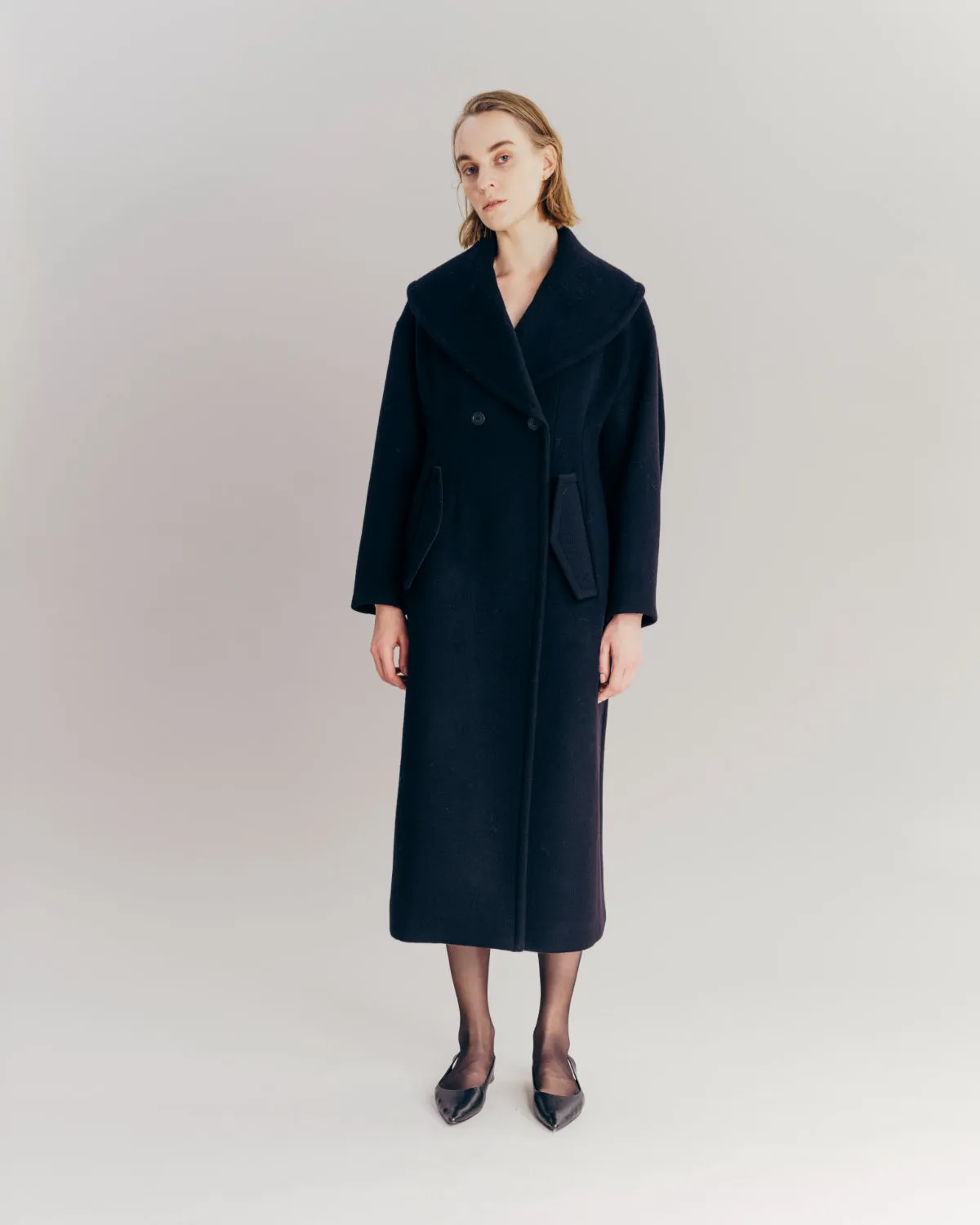 Cape collar Narrow line coat