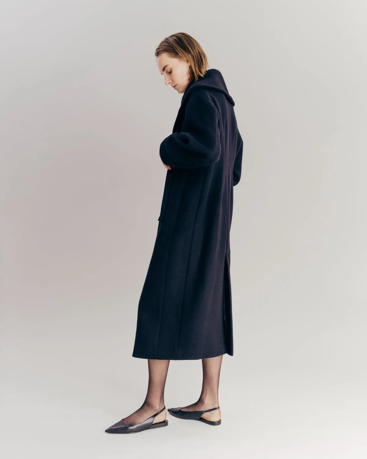 Cape collar Narrow line coat