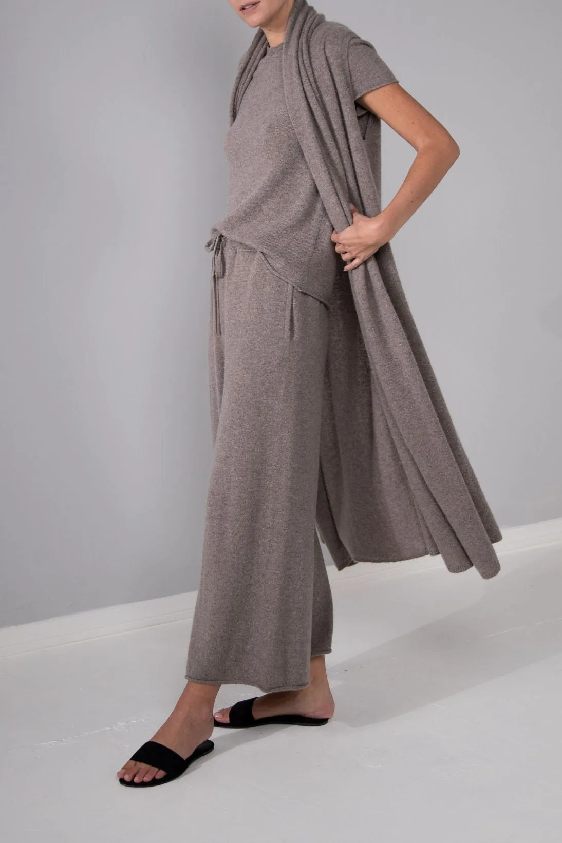 CASHMERE SLEEVELESS DUSTER CARDIGAN