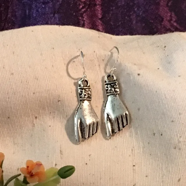 Earrings hand shaped/palms down