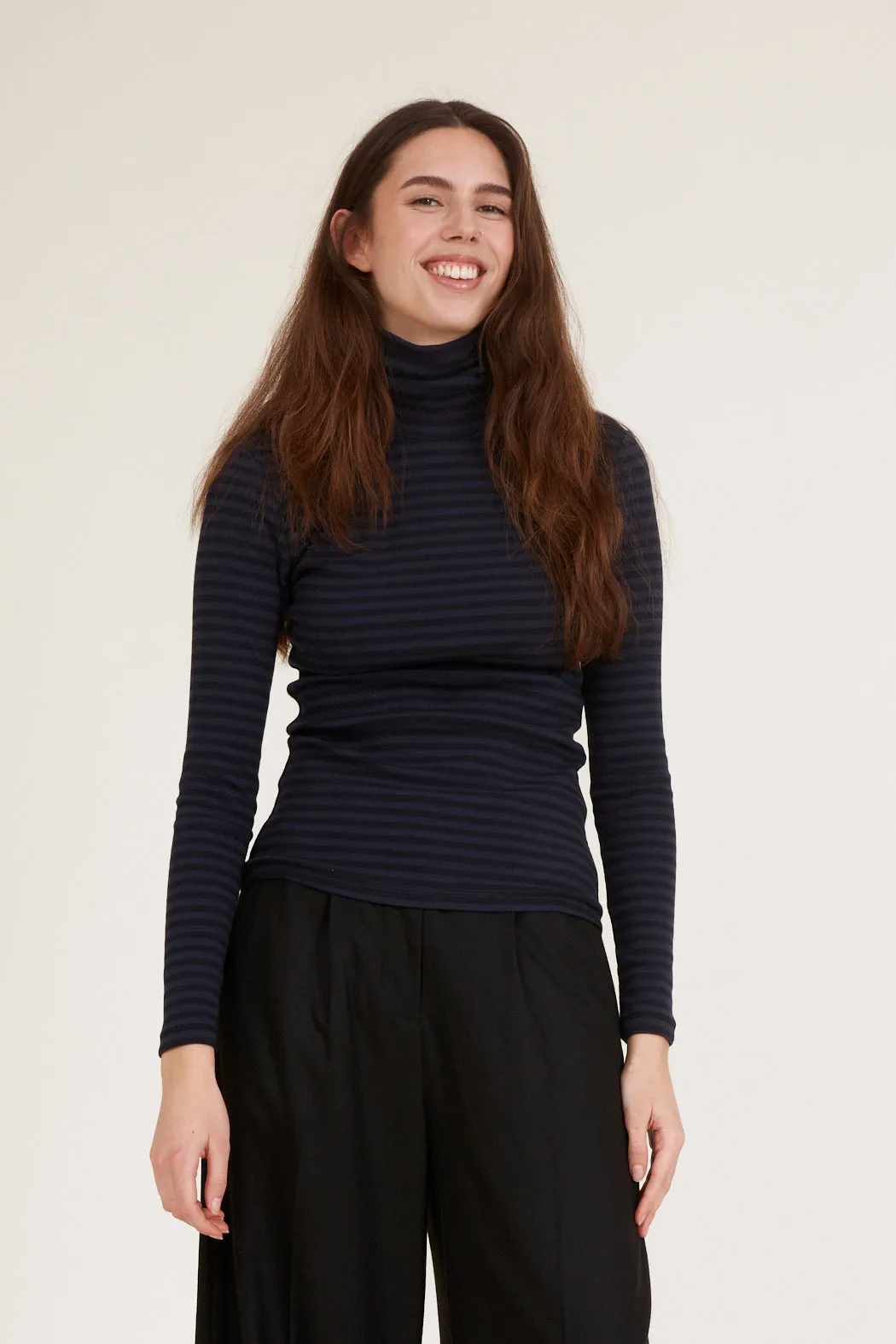 Ludmilla High-neck - Black/Navy