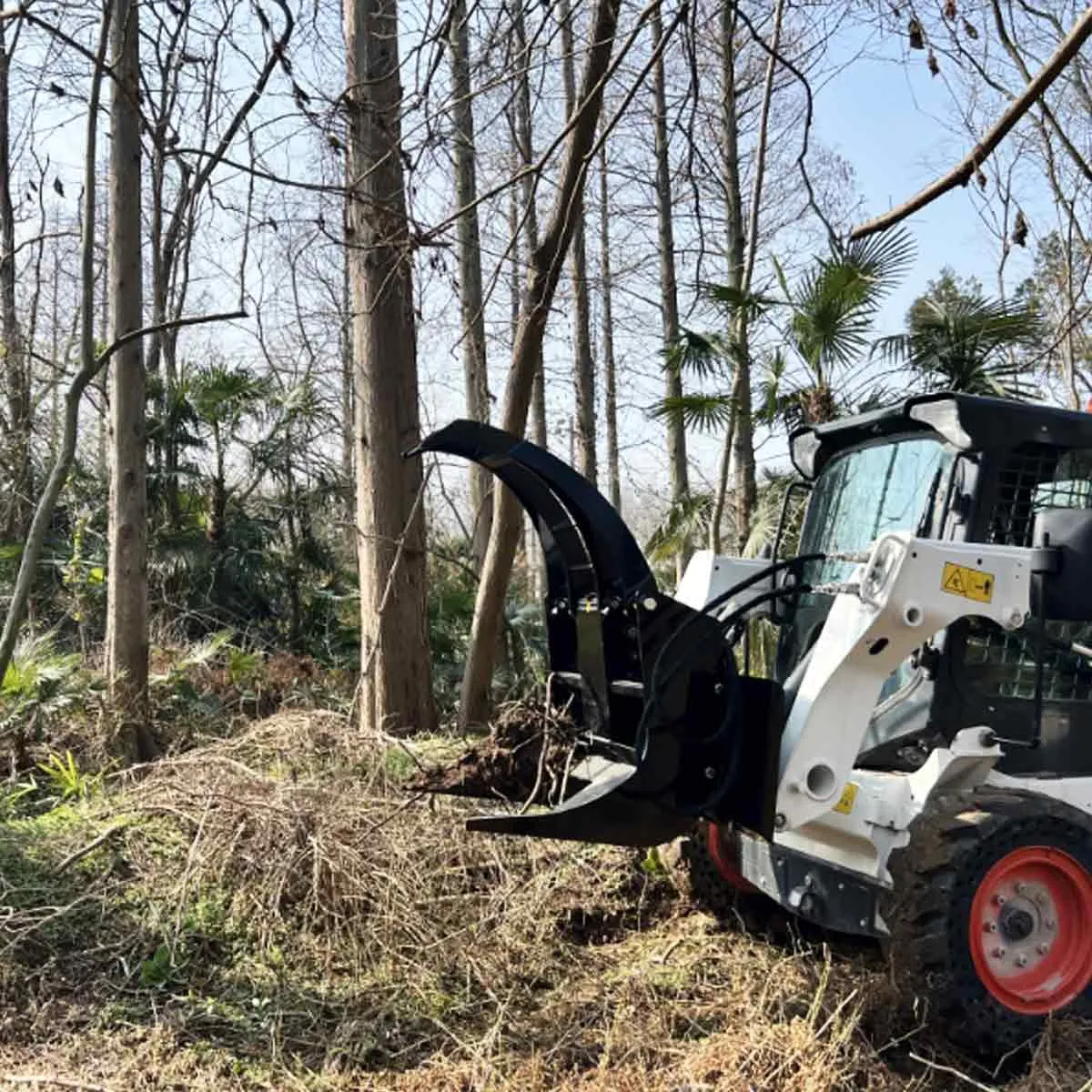 TMG Industrial 30” Skid Steer Log Grapple Attachment, 42” Claw Opening, 3000-lb Grapple Capacity, Universal Mount, TMG-SLG30