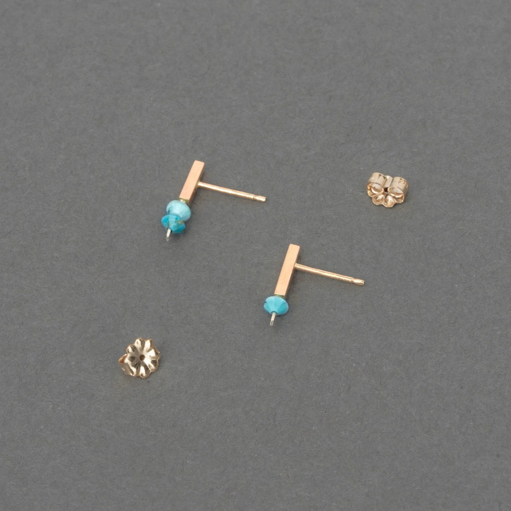 TURQUOISE PROGRESSION STUD